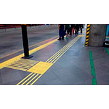 Pisos táteis em PVC